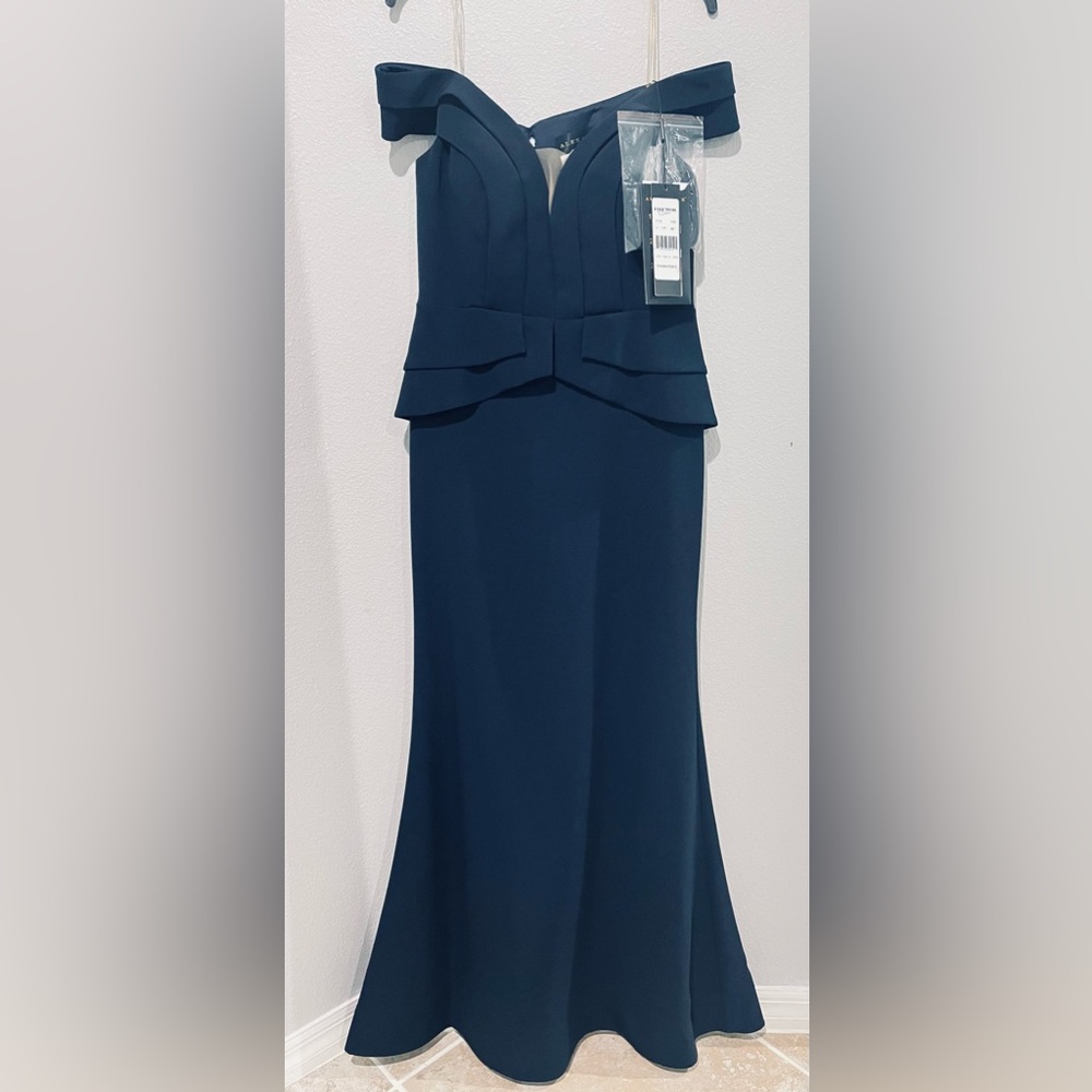 Alexander by Daymor Mother of the bride and Evening dresses 1159 size 8 - Picture 9 of 13